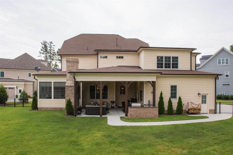 2525 Maroni Dr, Apex, NC 27502