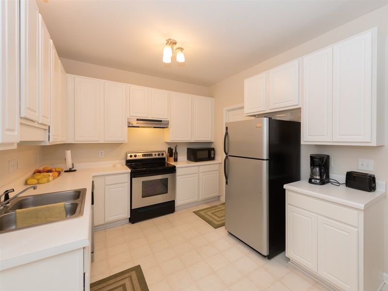 2525 Trout Stream Dr, Raleigh, NC 27604