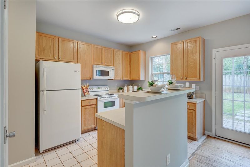 2525 Valley Haven Dr, Raleigh, NC 27603