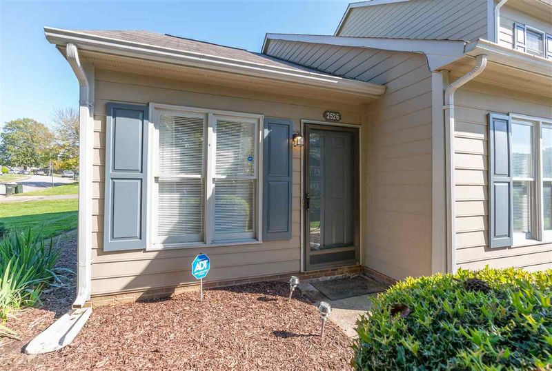 2526 Hitchcock Dr, Durham, NC 27705