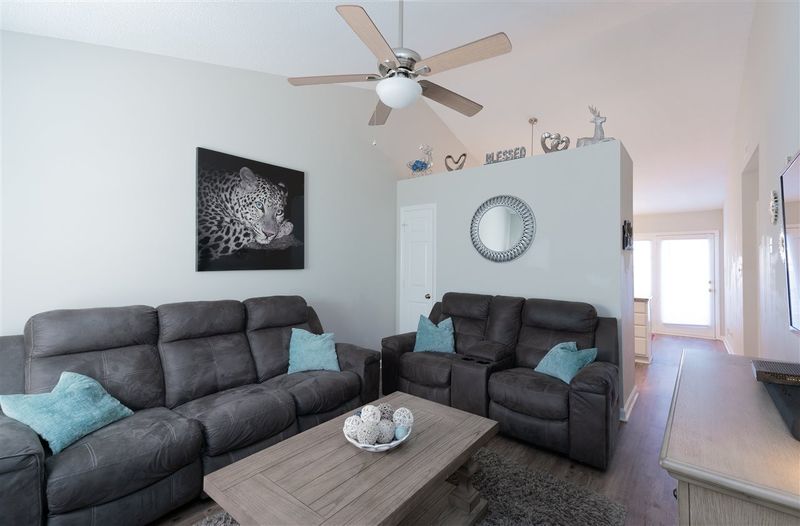 2526 Hitchcock Dr, Durham, NC 27705