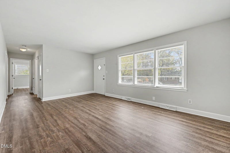 2526 Hyde St, Burlington, NC 27217