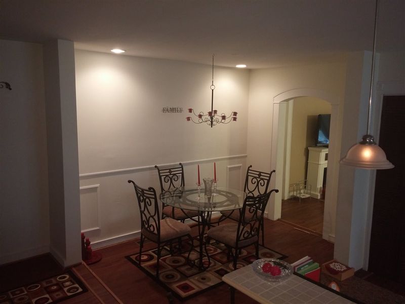 2526 Rochelle St, Durham, NC 27703