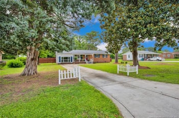 2527 Bel Aire St, Fayetteville, NC 28306