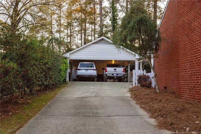 2527 Huntington Rd, Fayetteville, NC 28303