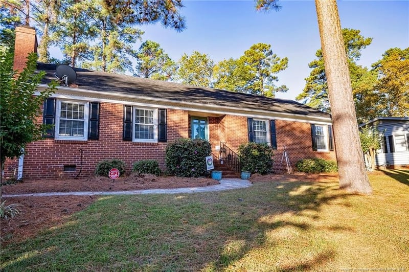 2527 Huntington Rd, Fayetteville, NC 28303