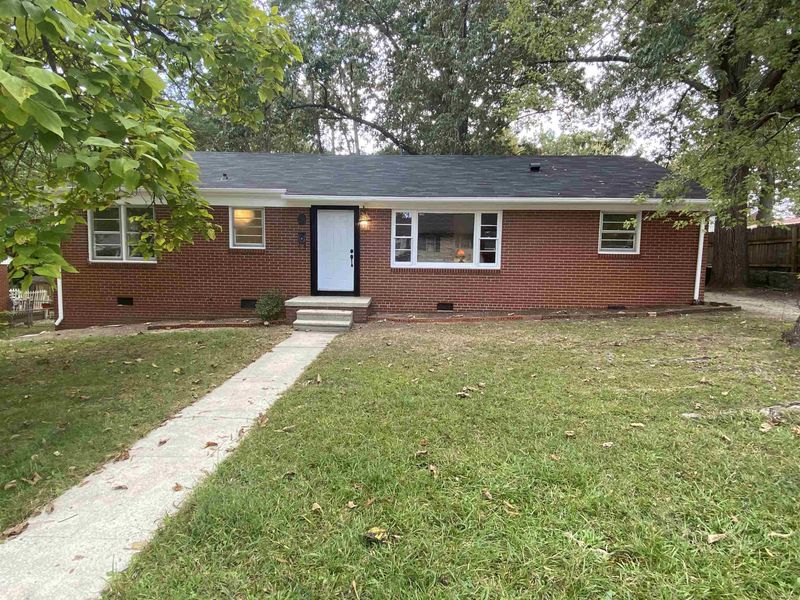 2527 Hyde St, Burlington, NC 27217