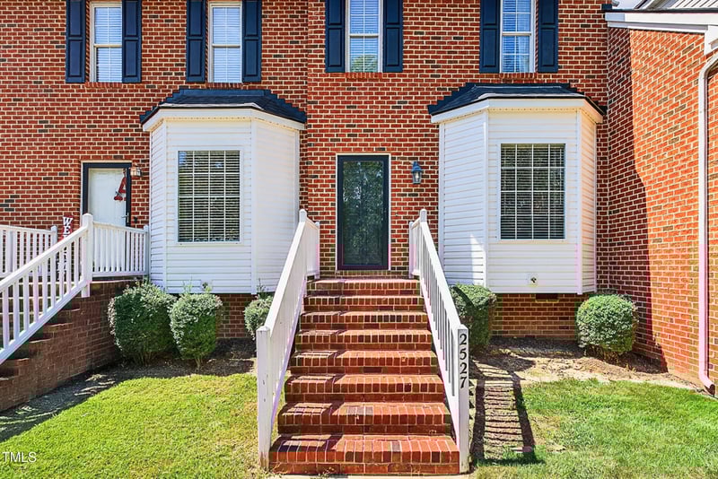 2527 Trout Stream Dr, Raleigh, NC 27604