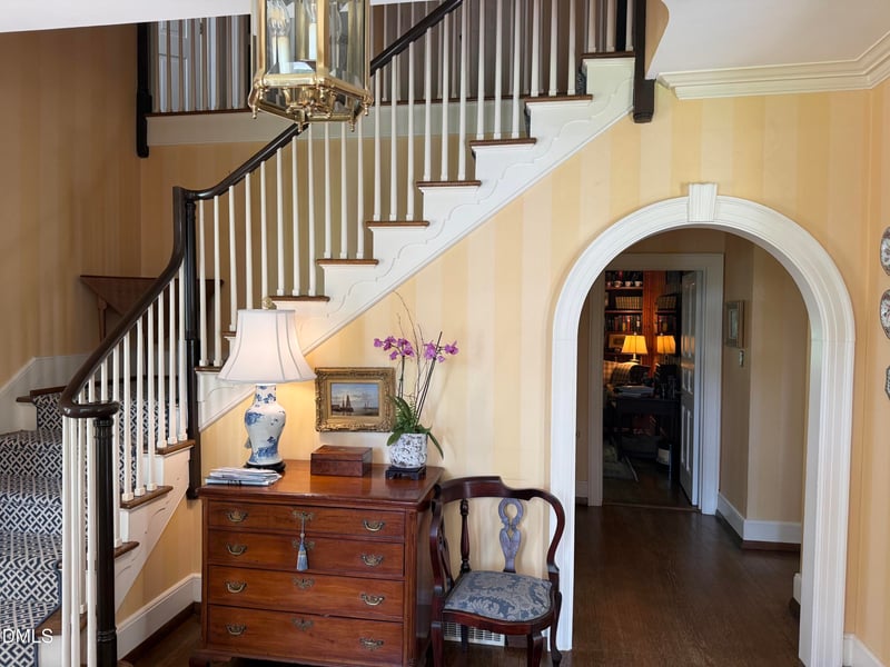 2527 White Oak Rd, Raleigh, NC 27609