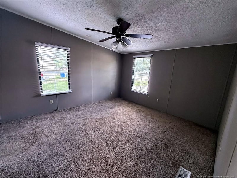 2528 Carriage Rd, Fayetteville, NC 28312