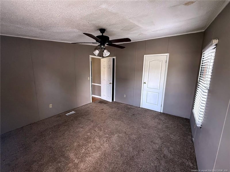 2528 Carriage Rd, Fayetteville, NC 28312
