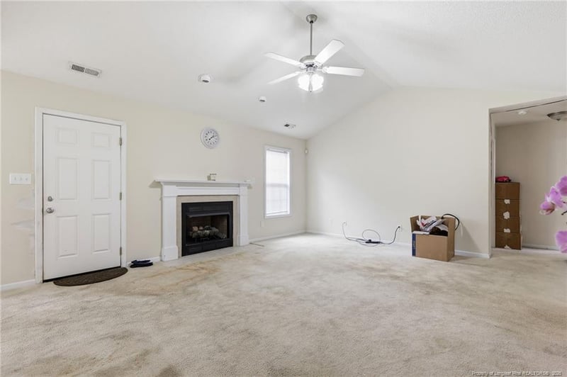 2528 Crumpler Dr, Hope Mills, NC 28348