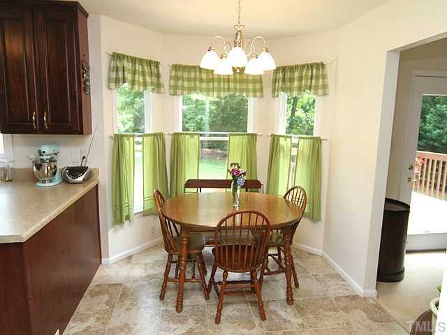 2528 Woodhaven Dr, Durham, NC 27712