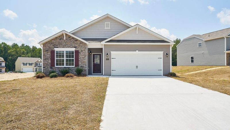 2529 Summersby Dr, Mebane, NC 27302