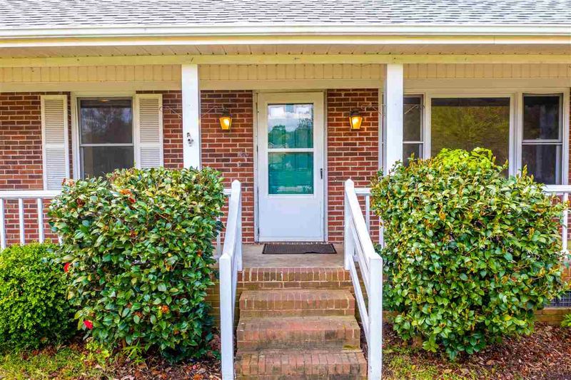 253 Big Pine Rd, Clayton, NC 27520