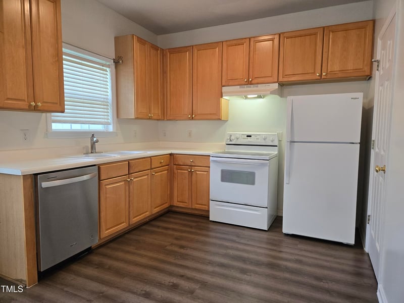 253 Dairy Rd, Clayton, NC 27520