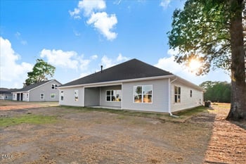 253 Galway Rd, Lillington, NC 27546