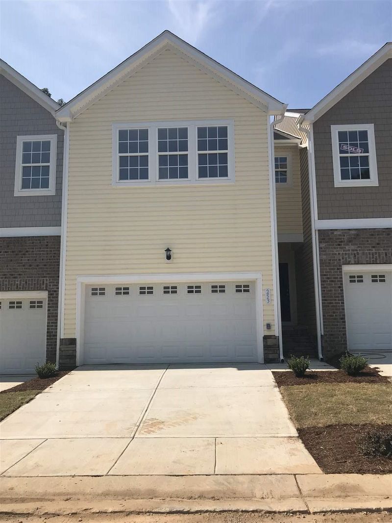 253 Gingko Creek Dr, Holly Springs, NC 27540