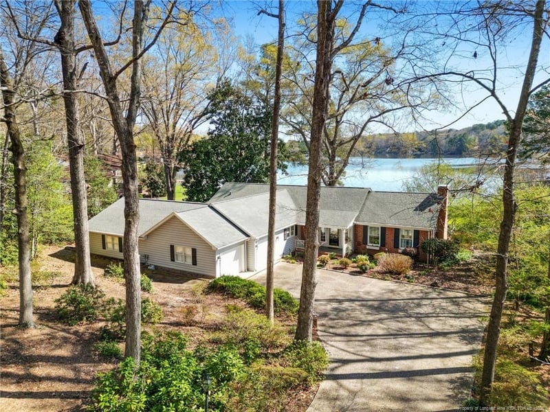 253 Lakeview Dr, Sanford, NC 27332