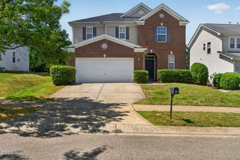 253 Milpass Dr, Holly Springs, NC 27540