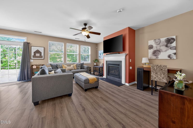 253 Milpass Dr, Holly Springs, NC 27540