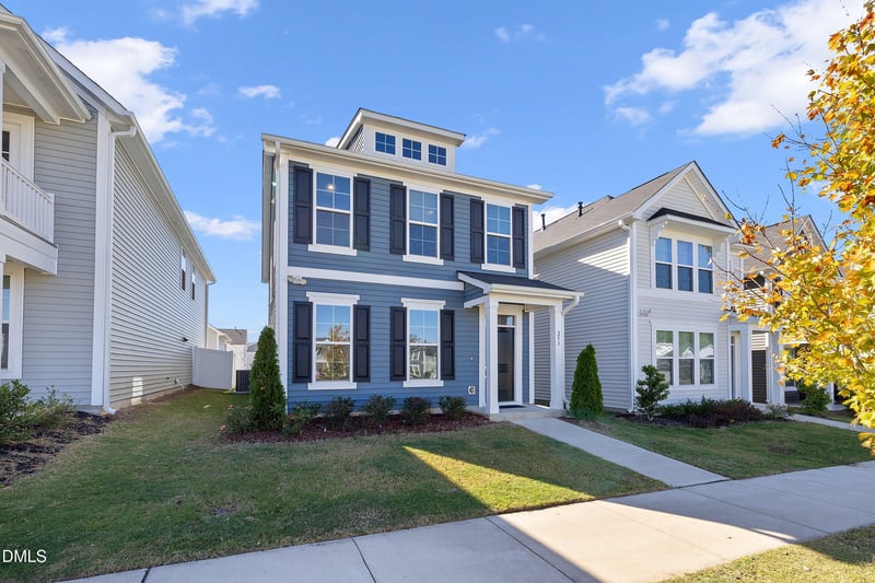 253 Pear Blossom Pw, Clayton, NC 27520