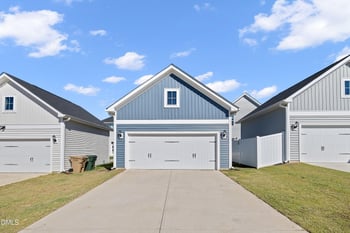 253 Pear Blossom Pw, Clayton, NC 27520