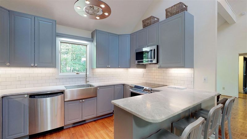 253 Seminole Dr, Chapel Hill, NC 27514