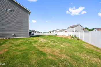 253 Shooting Star Ln, Clayton, NC 27520
