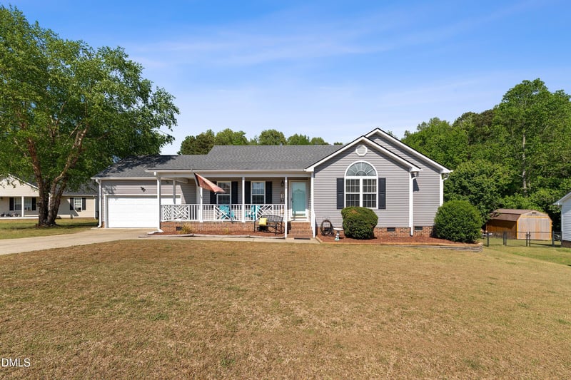 253 Skylar Ln, Four Oaks, NC 27524