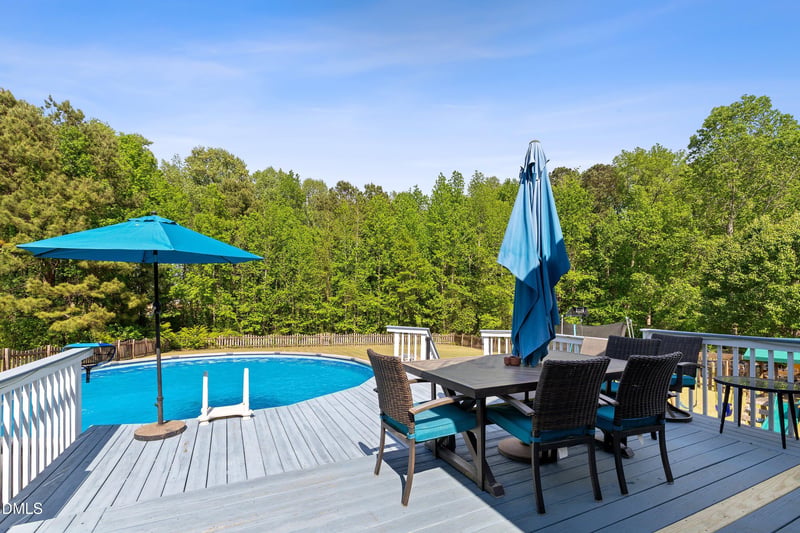 253 Skylar Ln, Four Oaks, NC 27524