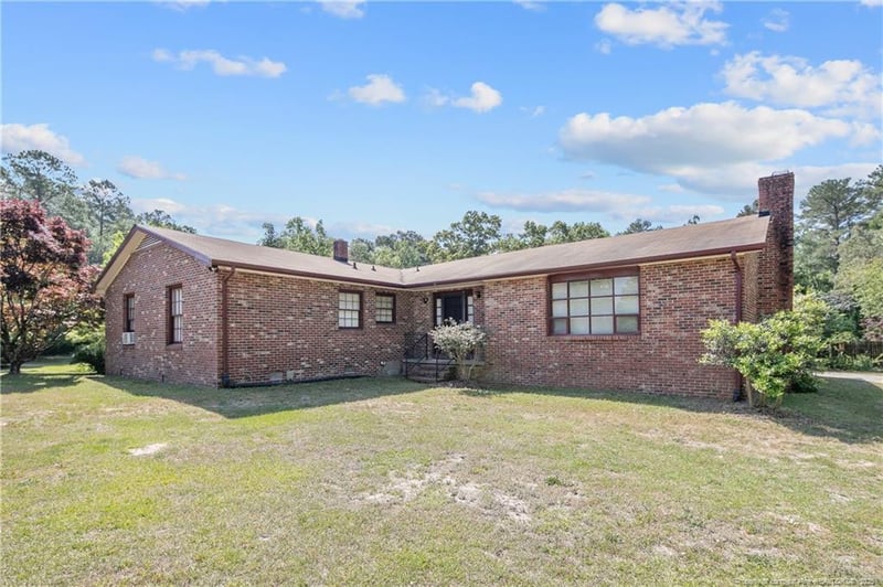 2530 Adkins Hill Dr, Fayetteville, NC 28306