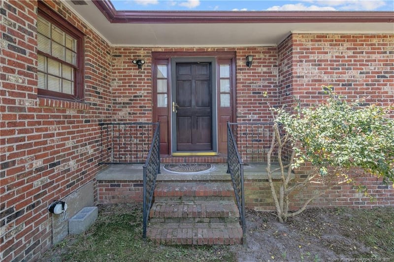 2530 Adkins Hill Dr, Fayetteville, NC 28306