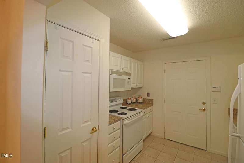 2530 Friedland Pl #104, Raleigh, NC 27617