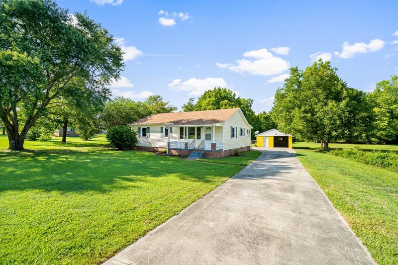 2530 Mccray Rd, Burlington, NC 27217