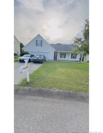 2532 Crumpler Dr, Hope Mills, NC 28348