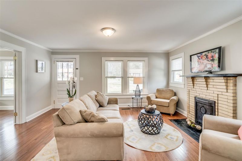 2532 Ross Rd, Durham, NC 27703