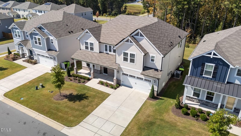 2532 Woodland Grant Dr, New Hill, NC 27562