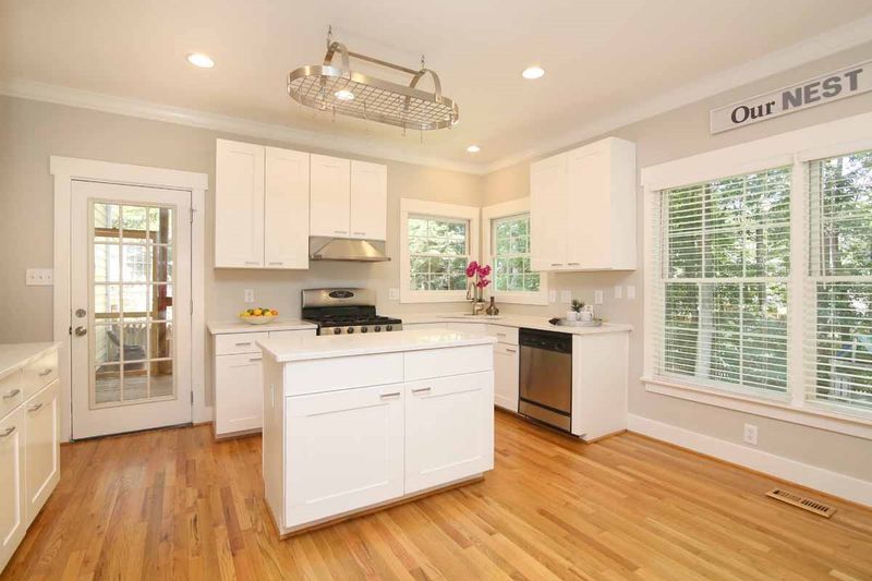 2533 Deanwood Dr, Raleigh, NC 27615