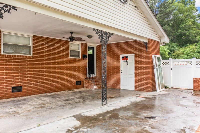 2533 Ross Rd, Durham, NC 27703
