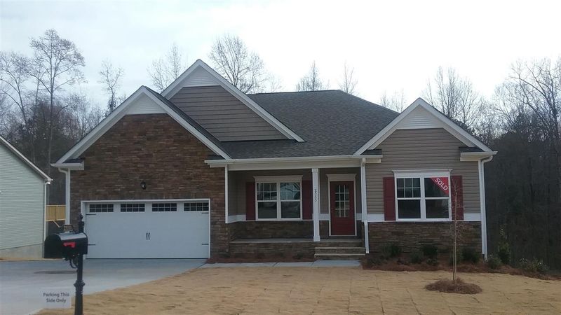 2533 Valley Dr, Clayton, NC 27520