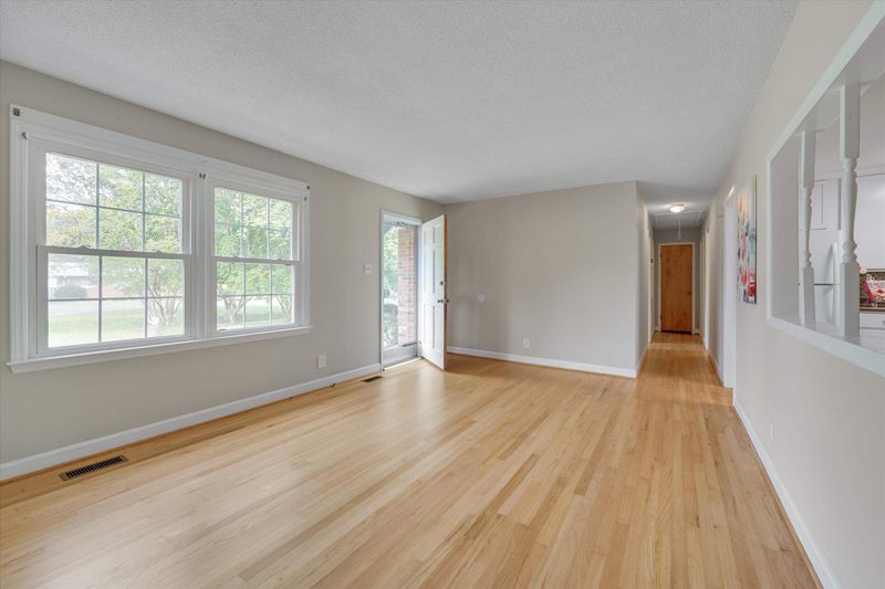 2534 Ardsley Dr, Durham, NC 27704