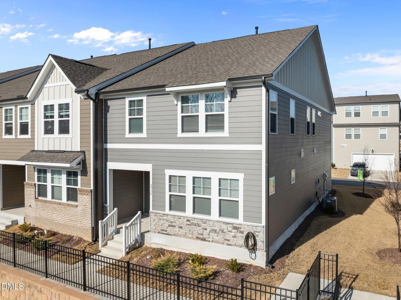 2534 Hutch Ln, Apex, NC 27523