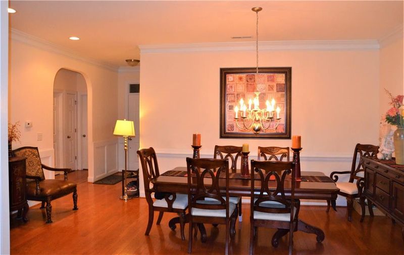 2534 Saintsbury Dr, Burlington, NC 27215