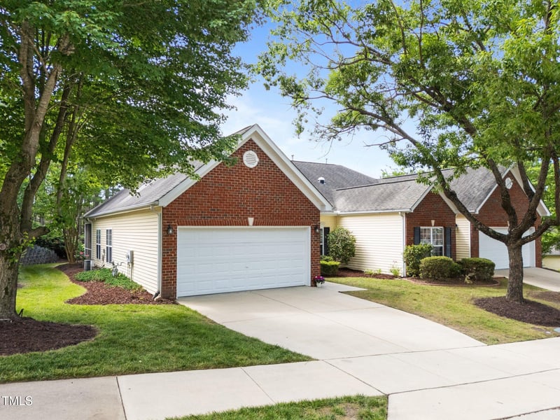 2536 Bent Green St, Raleigh, NC 27614