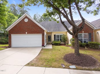 2536 Bent Green St, Raleigh, NC 27614