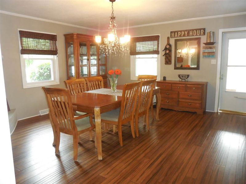 2537 Ardsley Dr, Durham, NC 27704