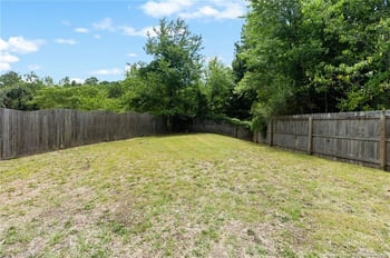 2537 Spinnaker Dr, Hope Mills, NC 28348