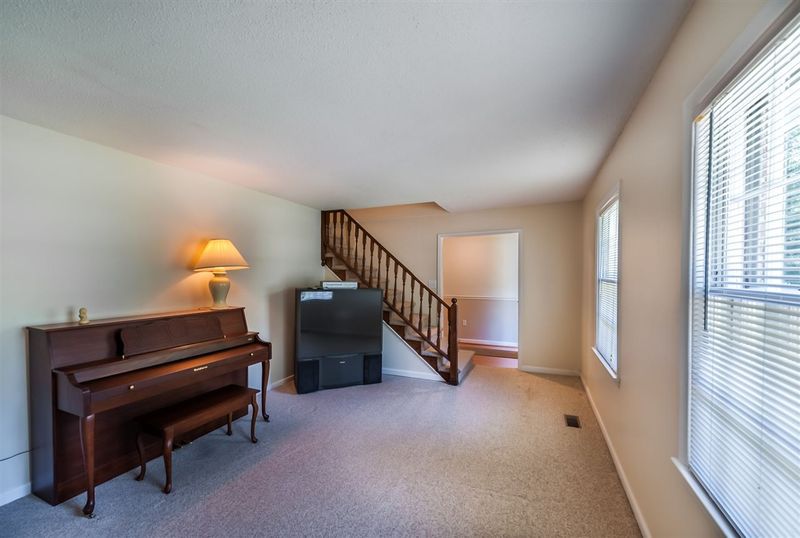 2539 Barwick Dr, Durham, NC 27704