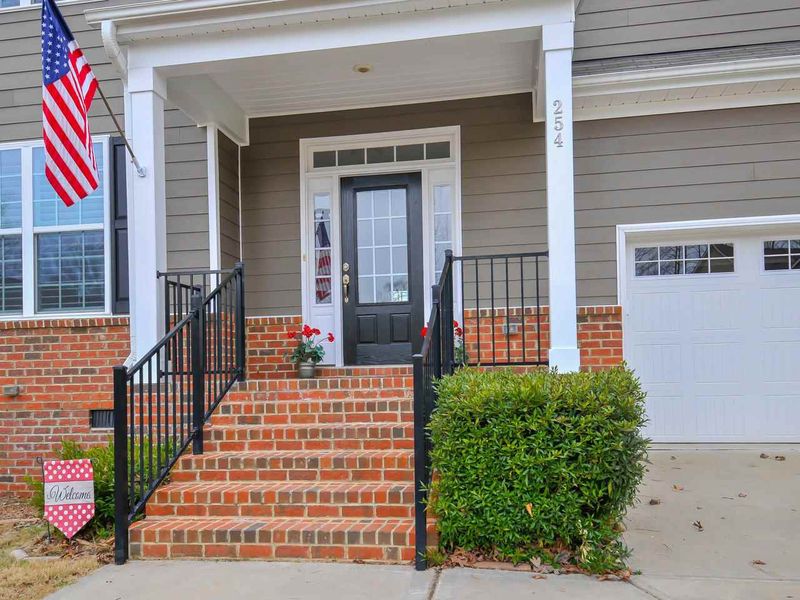 254 Chatsworth Ln, Clayton, NC 27527